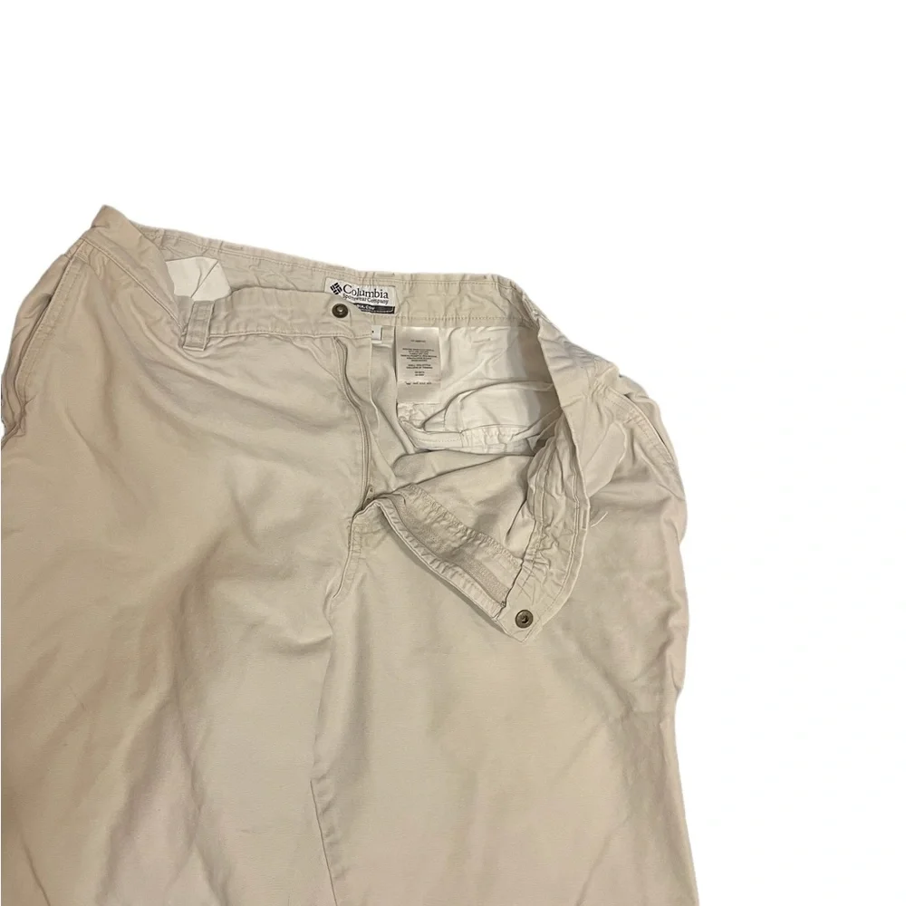Men’s Columbia Cream Cargo Canvas Pants Size 36W30L Excellent Used Condition